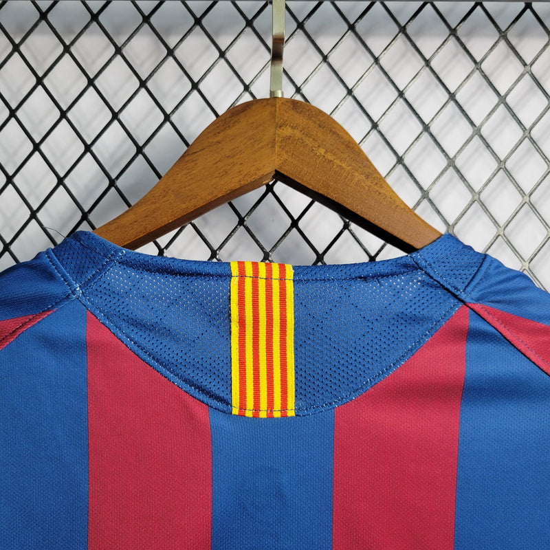 Camisa Barcelona 05/06 Retrô - Azul e Vermelha