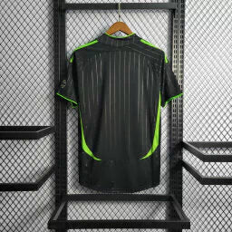 Camisa Celtic Retrô 06/07 - Masculina